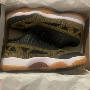Retro 11 Jordan low (As is)